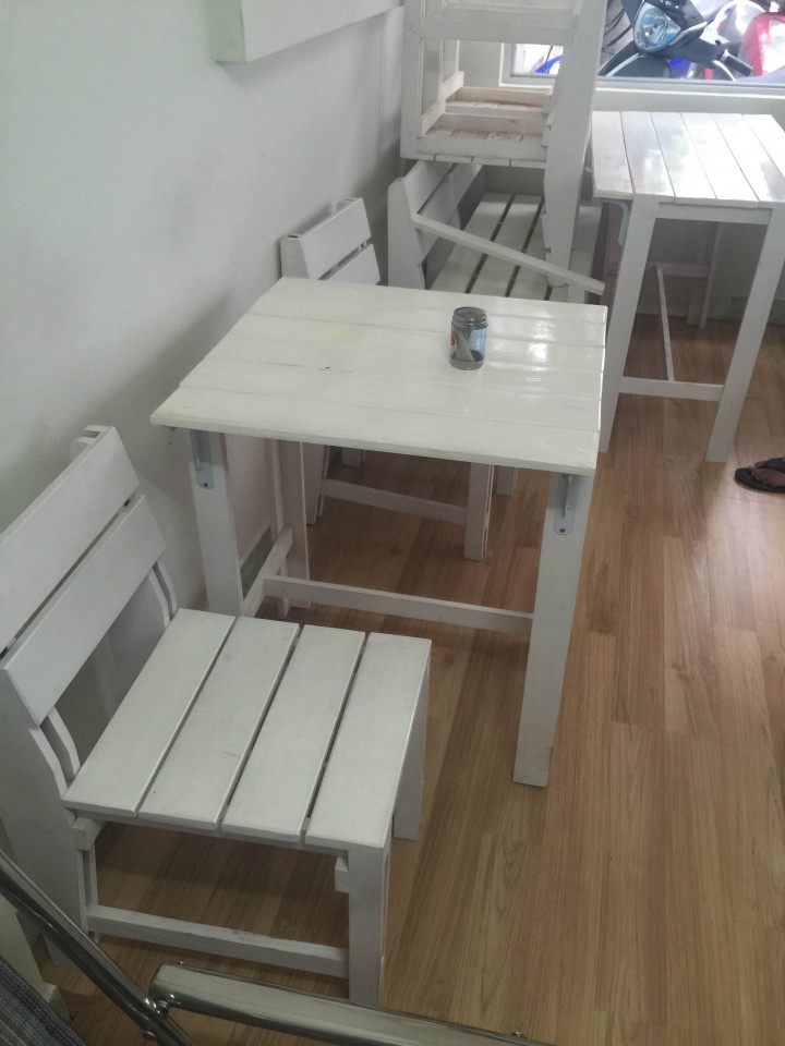 Thanh Lý Bộ Bàn Ghế Gỗ Cafe Take Away Trắng M3